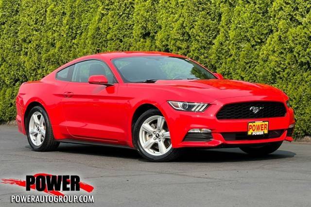 2017 Ford Mustang V6 RWD photo