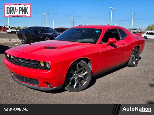 2016 Dodge Challenger SXT RWD photo