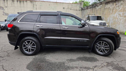 2017 Jeep Grand Cherokee Limited 4WD photo
