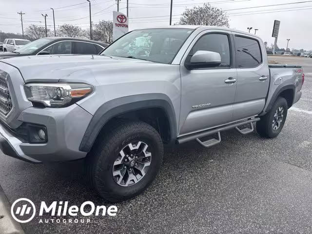 2016 Toyota Tacoma SR 4WD photo