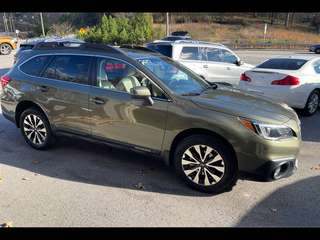 2017 Subaru Outback Limited AWD photo