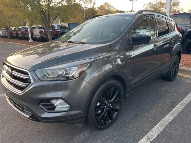 2017 Ford Escape SE FWD photo