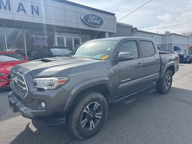 2016 Toyota Tacoma TRD Sport 4WD photo