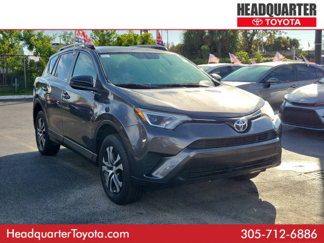 2016 Toyota RAV4 LE FWD photo