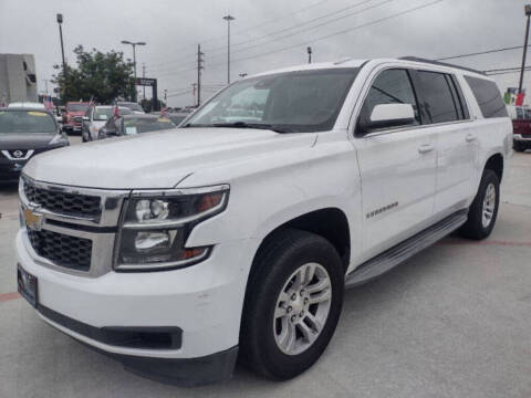 2015 Chevrolet Suburban LT RWD photo