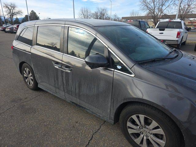 2016 Honda Odyssey SE FWD photo