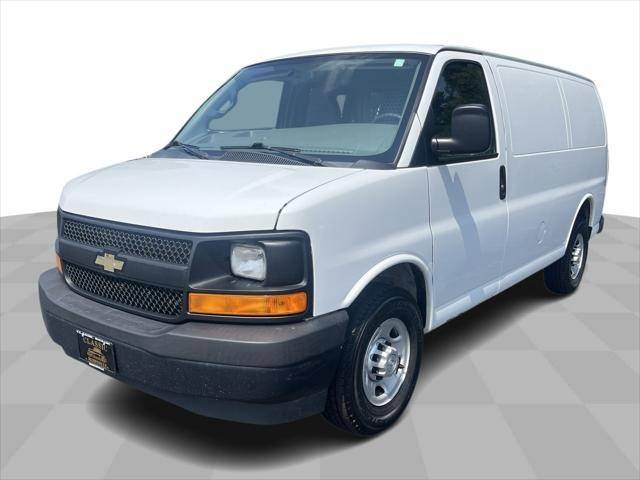 2017 Chevrolet Express Cargo  RWD photo