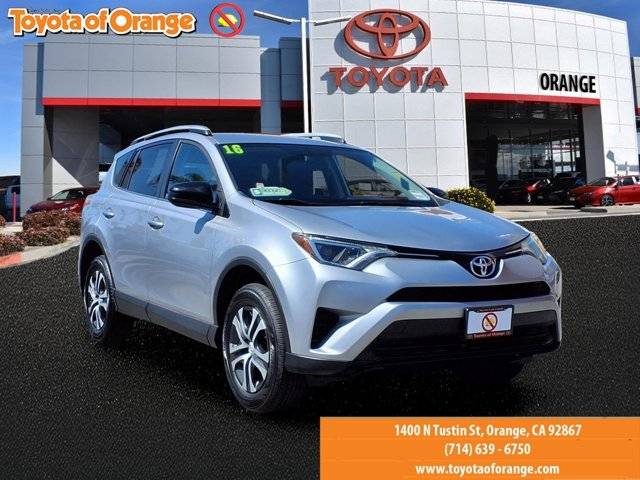 2016 Toyota RAV4 LE FWD photo