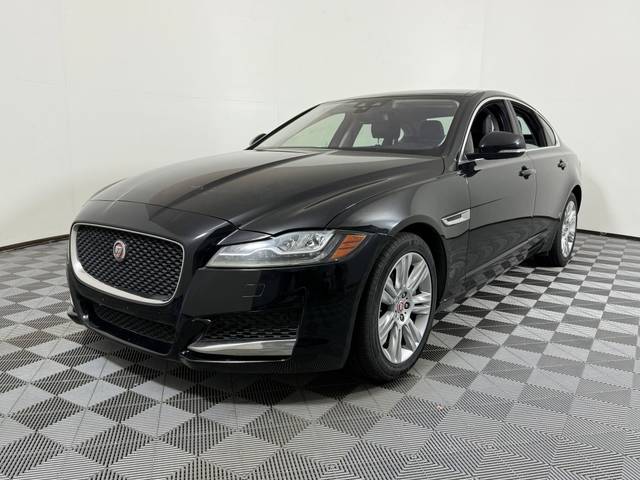 2017 Jaguar XF 35t Premium AWD photo