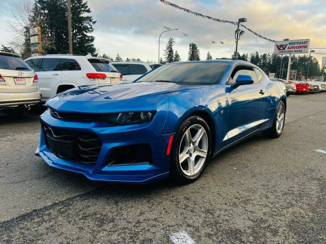 2017 Chevrolet Camaro 1LT RWD photo