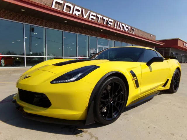 2017 Chevrolet Corvette Grand Sport 2LT RWD photo