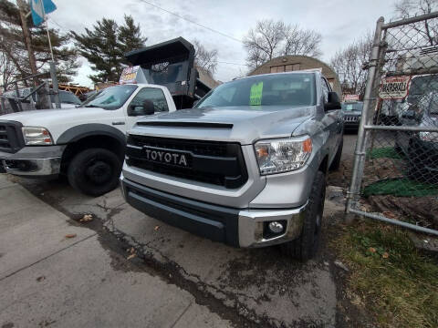 2016 Toyota Tundra SR5 4WD photo