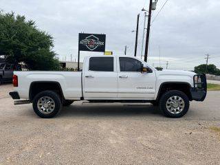 2016 GMC Sierra 2500HD Denali 4WD photo