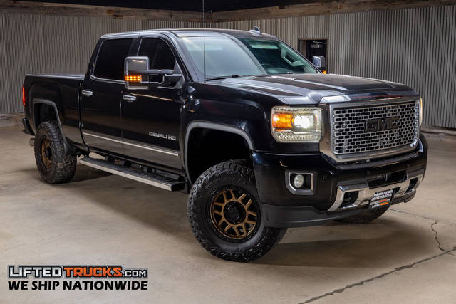 2016 GMC Sierra 2500HD Denali 4WD photo