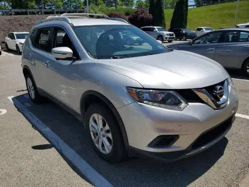 2016 Nissan Rogue SV AWD photo