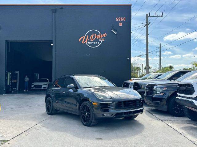 2017 Porsche Macan GTS AWD photo