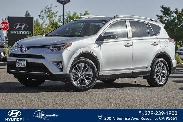 2016 Toyota RAV4 XLE AWD photo