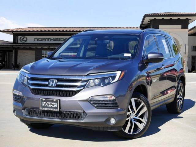 2016 Honda Pilot Touring FWD photo