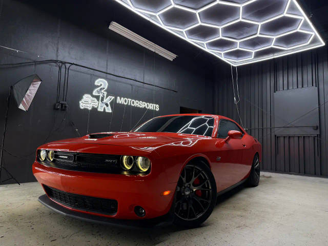 2016 Dodge Challenger SRT 392 RWD photo