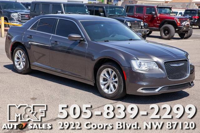 2016 Chrysler 300 Limited RWD photo