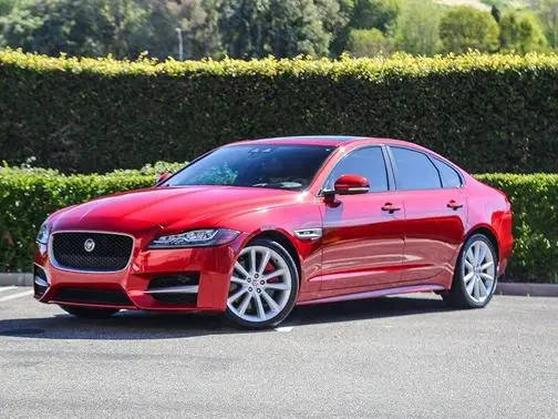 2017 Jaguar XF 35t R-Sport AWD photo