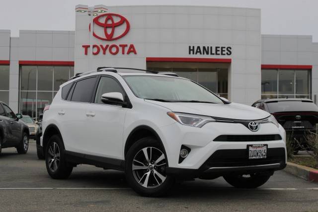 2016 Toyota RAV4 XLE AWD photo