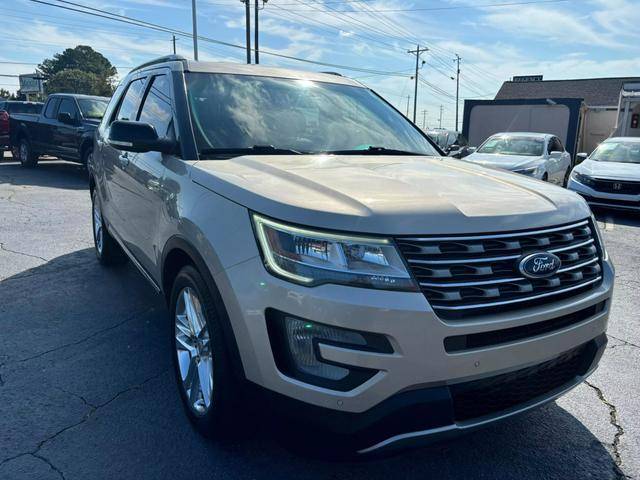 2017 Ford Explorer XLT FWD photo