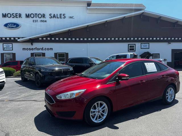 2016 Ford Focus SE FWD photo