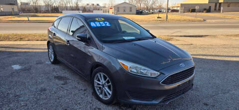 2016 Ford Focus SE FWD photo