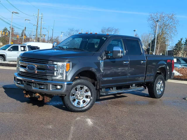 2017 Ford F-350 Super Duty Lariat 4WD photo