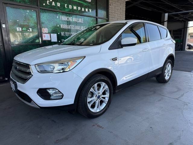 2017 Ford Escape SE FWD photo