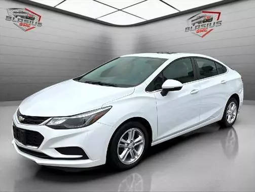 2016 Chevrolet Cruze LT FWD photo