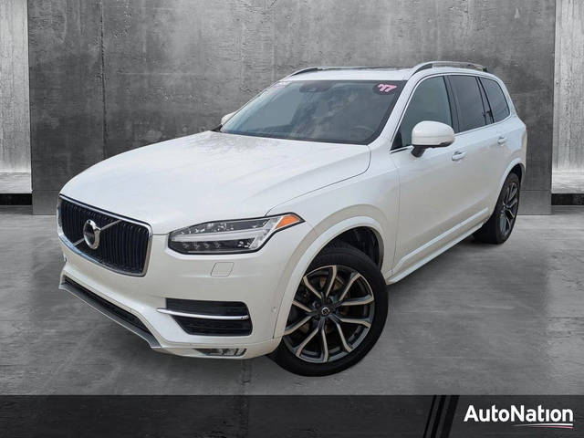 2017 Volvo XC90 Momentum AWD photo
