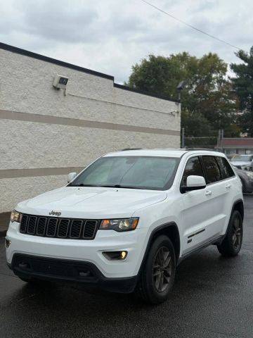 2017 Jeep Grand Cherokee 75th Anniversary Edition RWD photo