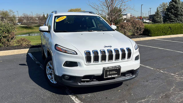 2017 Jeep Cherokee Latitude FWD photo