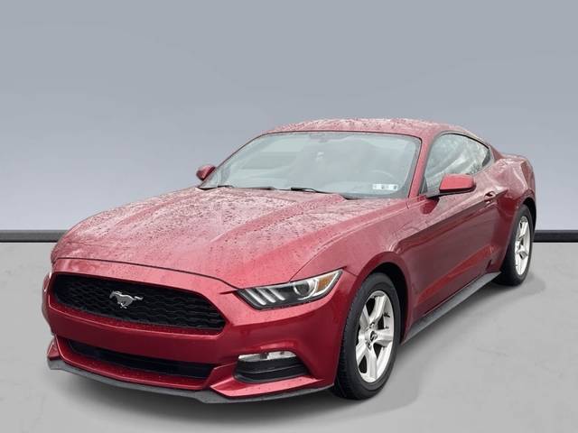 2017 Ford Mustang V6 RWD photo