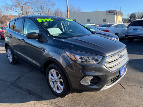 2017 Ford Escape SE FWD photo