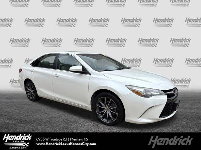 2017 Toyota Camry XSE FWD photo