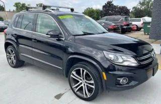 2017 Volkswagen Tiguan SEL AWD photo