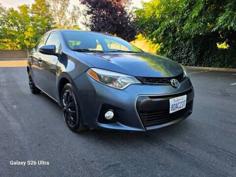 2015 Toyota Corolla L FWD photo