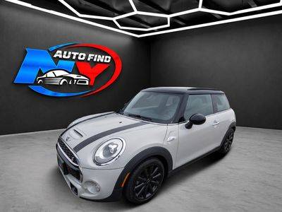 2015 MINI Hardtop 2 Door S FWD photo