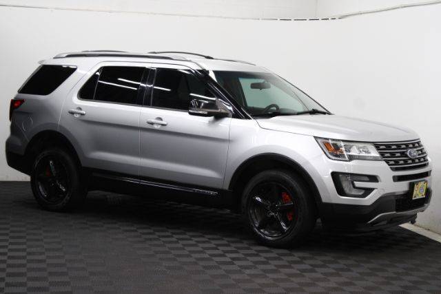 2017 Ford Explorer XLT 4WD photo