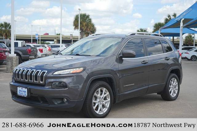 2017 Jeep Cherokee Latitude FWD photo