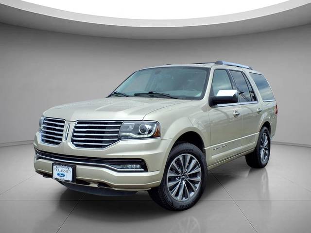 2017 Lincoln Navigator Select RWD photo
