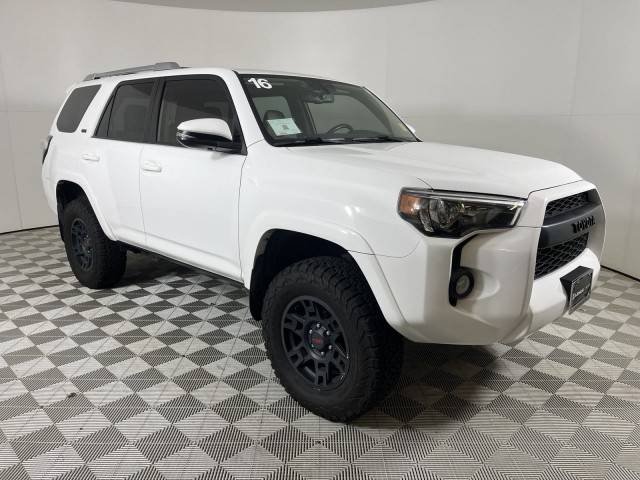 2016 Toyota 4Runner SR5 Premium 4WD photo