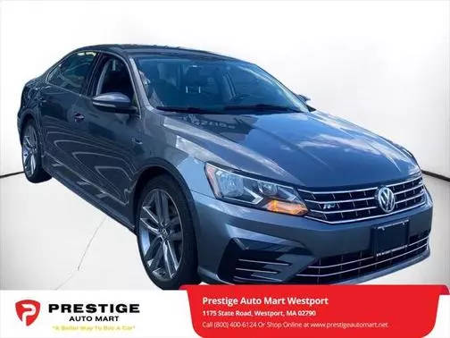 2017 Volkswagen Passat R-Line w/Comfort Pkg FWD photo