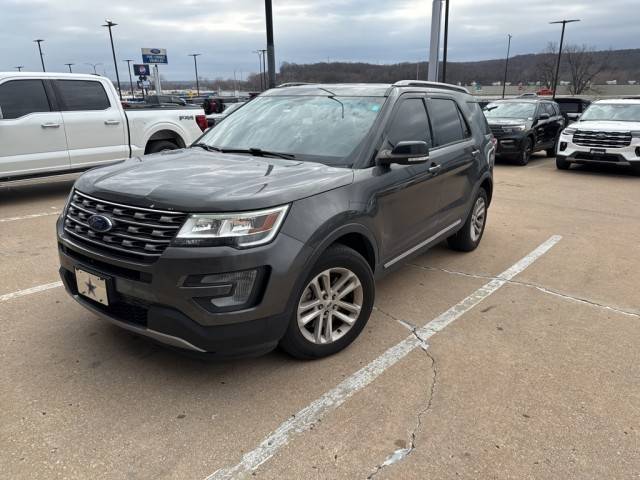 2017 Ford Explorer XLT FWD photo