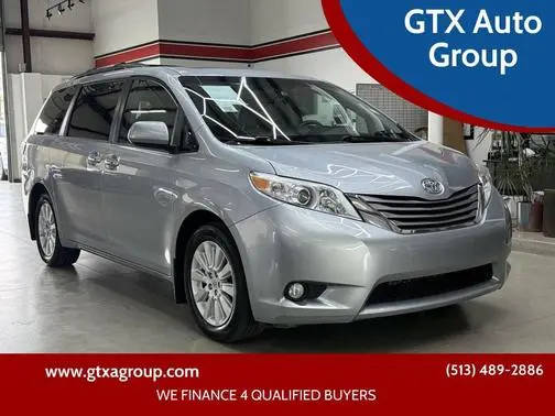 2016 Toyota Sienna XLE AWD photo