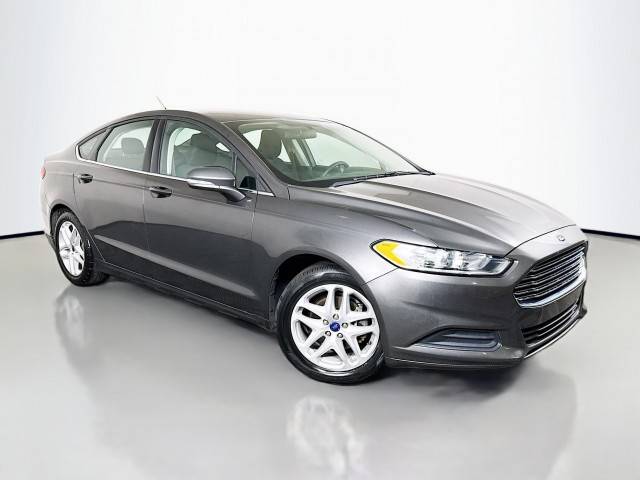2016 Ford Fusion SE FWD photo