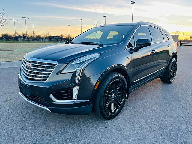 2017 Cadillac XT5 Platinum AWD AWD photo